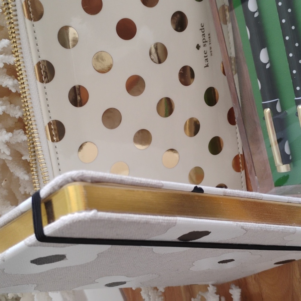 Kate Spade🔥NWT🔥 bundle.pen set lucite tray.Journal.Pencil case w/ accessories. - Picture 14 of 16
